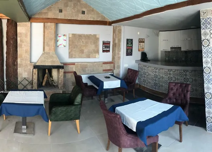 White House Bed & Breakfast